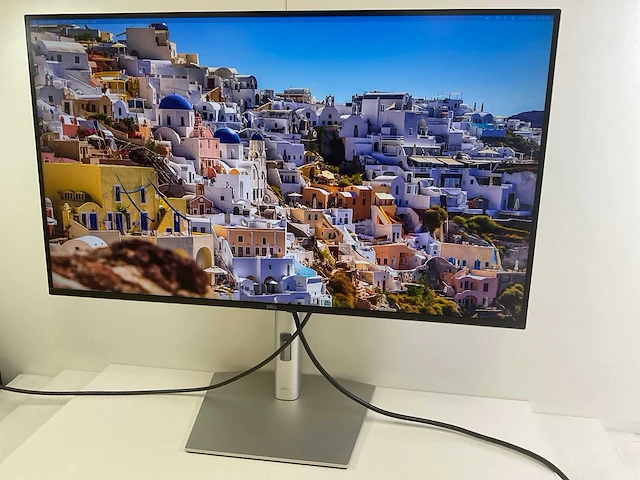 Dell (p3225qe) 32”, 3840x2160 (uhd) ips monitor - afbeelding 3 van  6