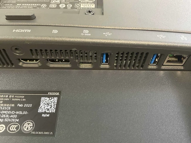 Dell (p3225qe) 32”, 3840x2160 (uhd) ips monitor - afbeelding 5 van  6