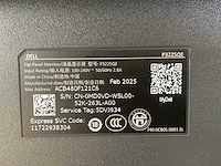 Dell (p3225qe) 32”, 3840x2160 (uhd) ips monitor - afbeelding 6 van  6
