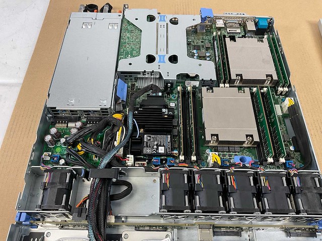 Dell (poweredge r430) - 2x xeon(r) e5-2620 v4, 8x 16 gb ram, 2x 120 gb intel (ssdsc2bb120g7r) 1u-2-socket rack mount chassis - afbeelding 10 van  10