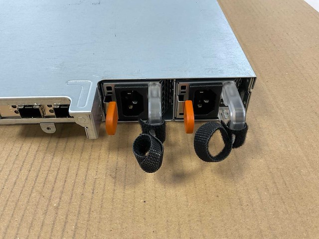 Dell (poweredge r430) - 2x xeon(r) e5-2620 v4, 8x 16 gb ram, 2x 120 gb intel (ssdsc2bb120g7r) 1u-2-socket rack mount chassis - afbeelding 8 van  10