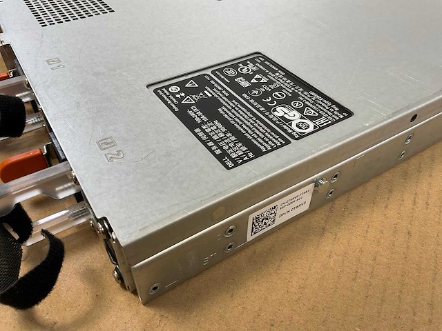 Dell (poweredge r630) - 2x xeon(r) e5-2660 v3, 384 gb ram (24x16gb), 1 tb sas rack mount chassis - afbeelding 8 van  9