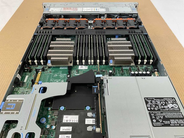 Dell (poweredge r640) - 2x xeon(r) gold 6226r, 12x 32 gb ram, no hdd 1u-2-socket rack mount chassis - afbeelding 6 van  7