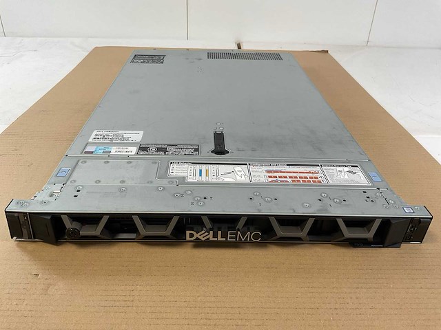 Dell (poweredge r640) - 2x xeon(r) gold 6234, 256 gb ram (8x32gb), no hdd rackmount chassis - afbeelding 1 van  8