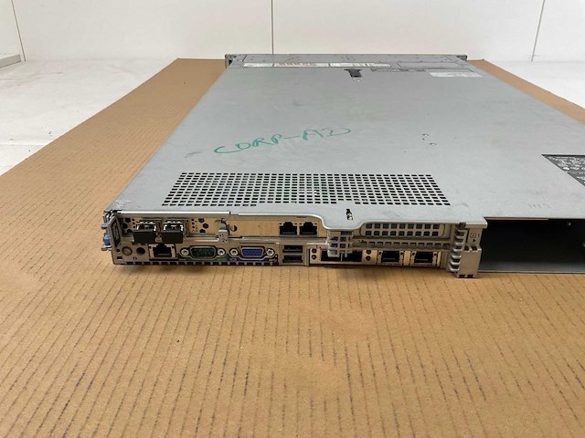 Dell (poweredge r640) - 2x xeon(r) silver 4108, 2x 32 gb ram, 3x 300 gb toshiba ssd (al14sxb30eny) 1u-2-socket rack mount chassis - afbeelding 7 van  7