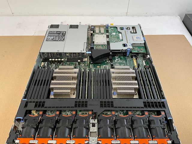 Dell (poweredge r640), 2x xeon(r) gold 5218, 768 gb ram(12x 64 gb), no hdd rack mount chassis - afbeelding 6 van  9