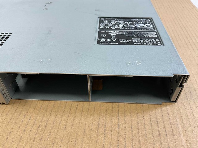 Dell poweredge r640, 2x xeon(r) silver 4108, 2x 32 gb ram, 3x 300 gb sas(al14sxb30eny) rack mount chassis - afbeelding 7 van  9