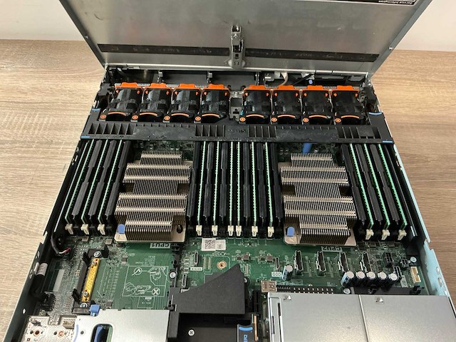 Dell poweredge r640 server - afbeelding 8 van  9