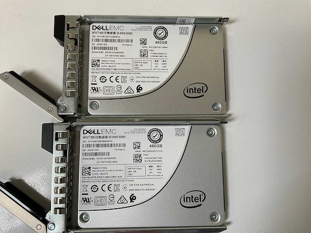 Dell poweredge r640, xeon(r) gold 6146, 6x 16 gb ram, 2x 480 gb ssd(ssdsc2kg480g8r) rack mount chassis - afbeelding 10 van  10