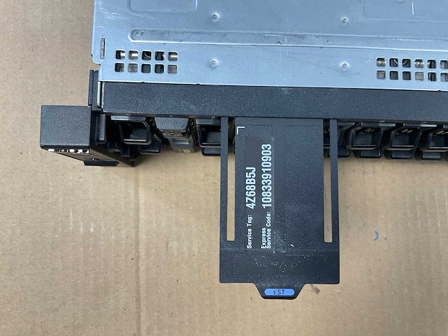 Dell (poweredge r720xd) - 2x xeon(r) e5-2620, 12x 8 gb ram, 1x 147 gb seagate (st9146852ss) 2u-2-socket rack mount chassis - afbeelding 9 van  9