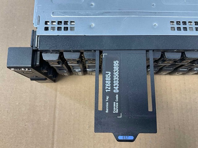 Dell (poweredge r720xd) - 2x xeon(r) e5-2620, 24x 8 gb ram, 14x 147 gb seagate (st9146852ss) 2u-2-socket rack mount chassis - afbeelding 2 van  10