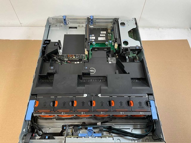 Dell poweredge r730, 2x xeon(r) e5-2650 v4, 512 gb ram(16x 32gb), 7x 600 gb sas(al13sxb60en) rack mount chassis - afbeelding 6 van  12