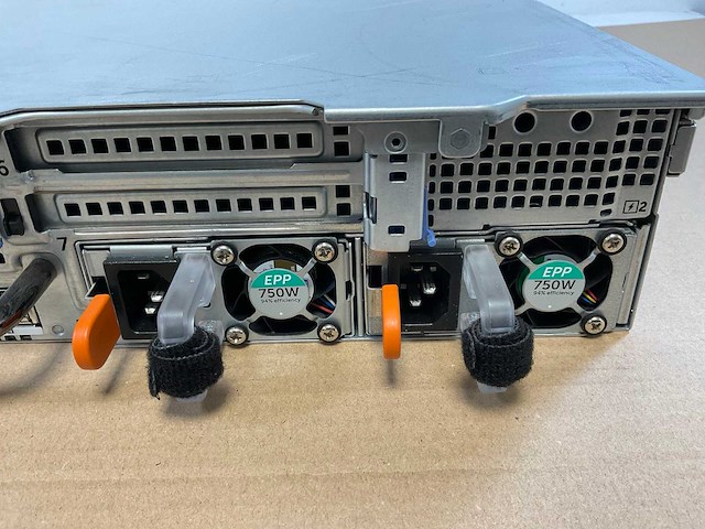 Dell poweredge r730, 2x xeon(r) e5-2650 v4, 512 gb ram(16x 32gb), 7x 600 gb sas(al13sxb60en) rack mount chassis - afbeelding 11 van  12
