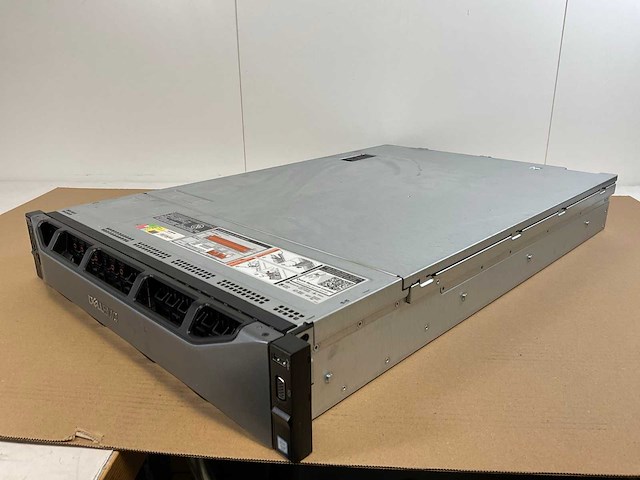 Dell poweredge r730xd, xeon(r) e5-2630 v4, 32 gb ram(2x 16gb), 2x 120 gb ssd(ssdsc2bb120g7r) - 12x 1.8 tb sas(st1800mm0198) rack mount chassis - afbeelding 8 van  13