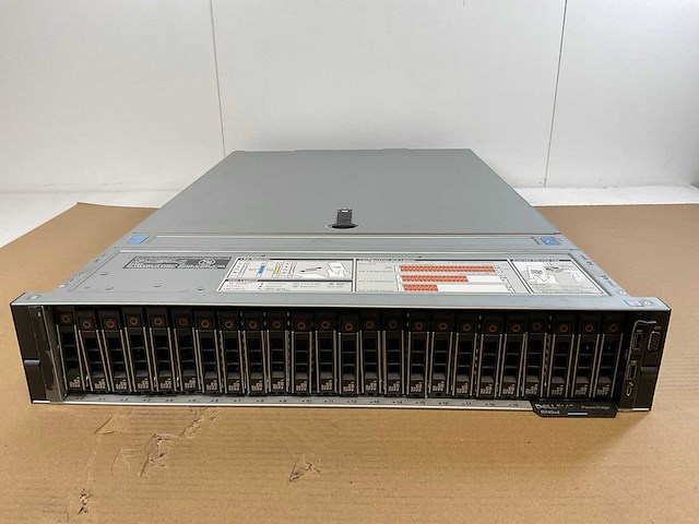 Dell poweredge r740xd, 2x xeon(r) gold 6132, 128 gb ram(2x 64gb), no hdd rack mount chassis - afbeelding 1 van  9