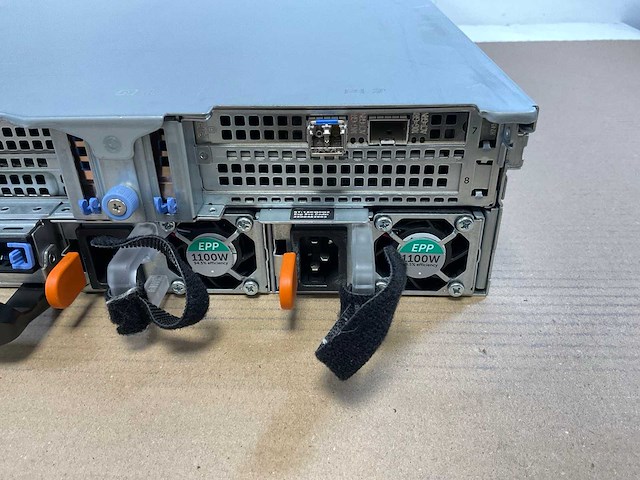 Dell poweredge r740xd, 2x xeon(r) gold 6132, 128 gb ram(2x 64gb), no hdd rack mount chassis - afbeelding 9 van  9