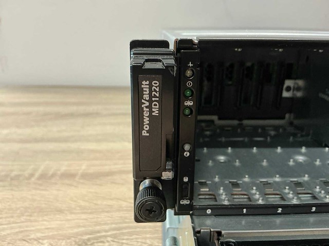 Dell poweredge r810 + powervault md1220 server - afbeelding 10 van  13