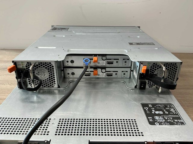Dell poweredge r810 + powervault md1220 server - afbeelding 12 van  13