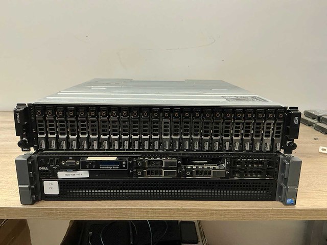 Dell poweredge r810 + powervault md3420 server - afbeelding 1 van  4