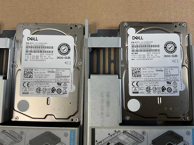 Dell poweredge t340, xeon(r) e-2124, 16 gb ram (2x 8gb), 1.2 tb sas(al14sxb30eny) main server chassis - afbeelding 9 van  9