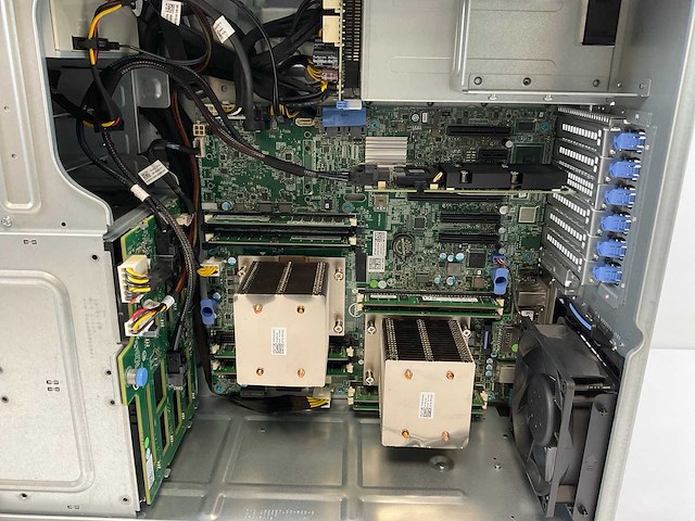 Dell poweredge t430, 2x xeon(r) e5-2620 v4, 128 gb ram(8x 16 gb), 3x 1.8 tb sas(al14seb18eq) main server chassis - afbeelding 10 van  11