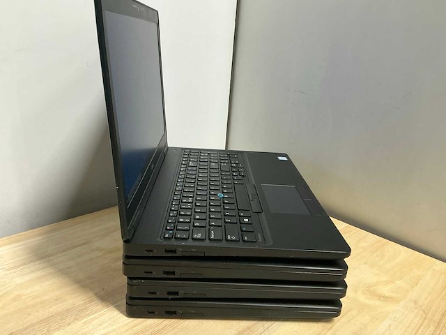 Dell precision 3520(i7) laptop (4x) - afbeelding 5 van  10