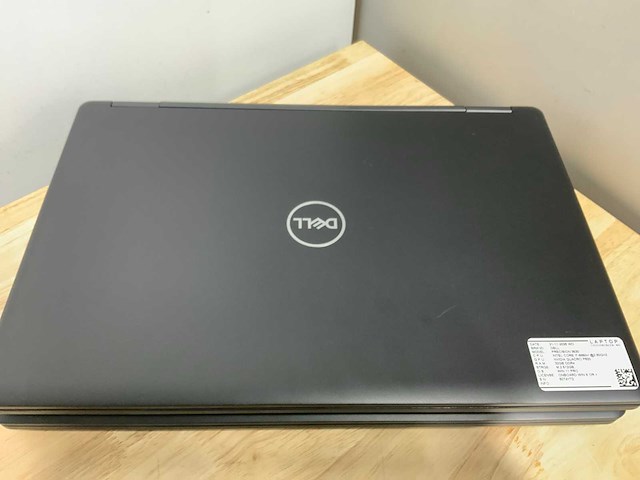 Dell precision 3530(i7) laptop (2x) - afbeelding 6 van  9