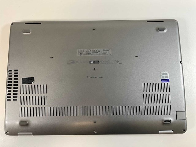 Dell precision 3551 15.5”, core(tm) i7 10th gen, 32 gb ram, 512 gb nvme, nvidia quadro p620 4gb laptop - afbeelding 6 van  7