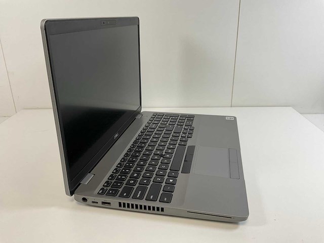 Dell precision 3551 15.5”, core(tm) i7 10th gen, 32 gb ram, 512 gb nvme, nvidia quadro p620 4gb laptop - afbeelding 2 van  6