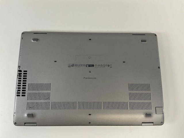 Dell precision 3551 15.6”, core(tm) i7 10th gen, 32 gb ram, 512 gb nvme, nvidia quadro p620 4 gb laptop - afbeelding 6 van  7