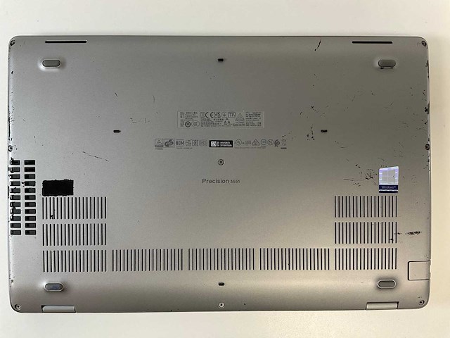 Dell precision 3551 15.6”, core(tm) i7 10th gen, 32 gb ram, 512 gb nvme, nvidia quadro p620 4 gb laptop - afbeelding 4 van  5