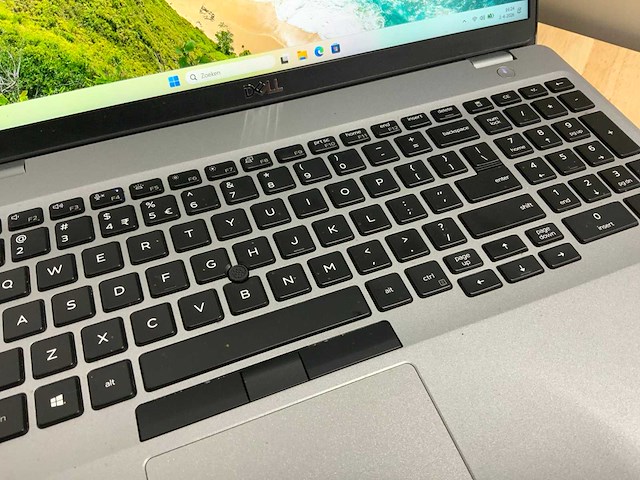 Dell precision 3551 laptop - afbeelding 1 van  7