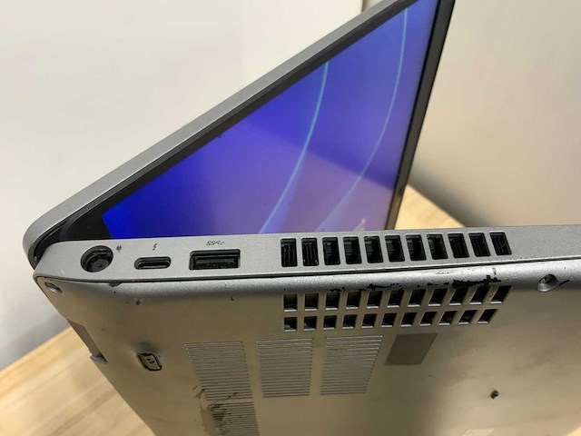 Dell precision 3551 laptop - afbeelding 5 van  7