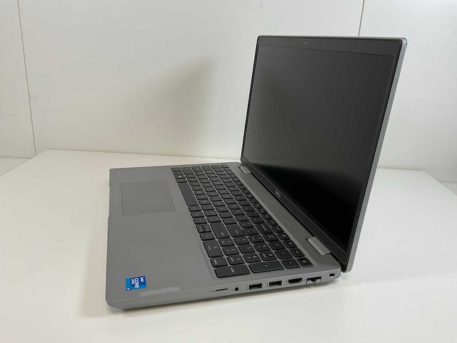 Dell precision 3561 15.5”, core(tm) i7 11th gen, 32 gb ram, 512 gb nvme, nvidia t600 mobile 4gb laptop - afbeelding 3 van  7