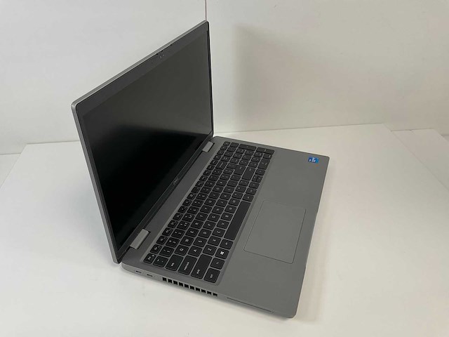 Dell precision 3561 15.6”, core(tm) i7 11th gen, 32 gb ram, 512 gb nvme, nvidia t600 4 gb laptop - afbeelding 1 van  3