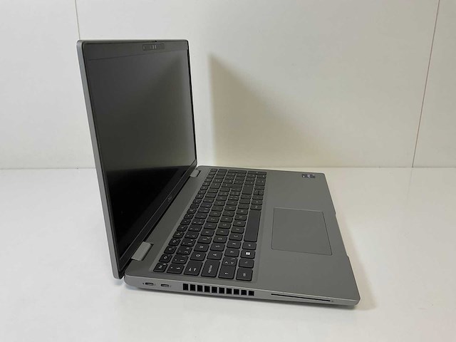 Dell precision 3570 15.5”, core(tm) i7 12th gen, 16 gb ram, 512 gb nvme, nvidia t550 4 gb laptop - afbeelding 2 van  7