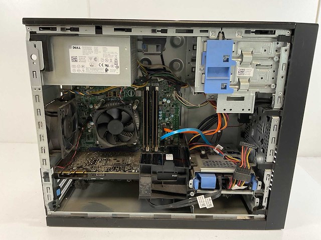 Dell precision 3620, xeon(r) e3-1270 v5, 32 gb ram(4x 8gb), 1 tb hdd - 512 gb ssd, nvidia quadro p4000 8gb workstation - afbeelding 3 van  3