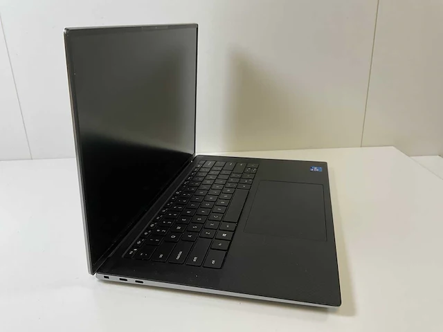 Dell precision 5560 15.6”, core(tm) i7 11th gen, 32 gb ram, 512 gb nvme laptop - afbeelding 2 van  7