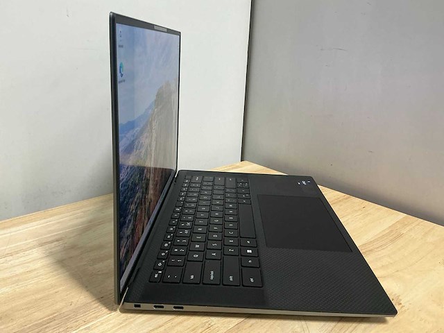 Dell precision 5570(i7 gen12) laptop - afbeelding 4 van  7