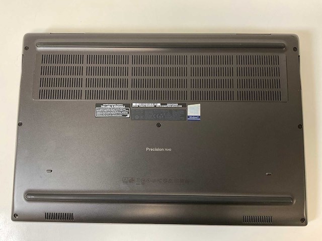 Dell precision 7540 15.5”, core(tm) i7 9th gen, 128 gb ram, 1 tb ssd laptop - afbeelding 6 van  7