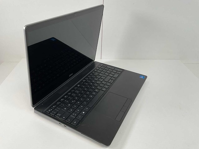 Dell precision 7560 15.6”, core(tm) i7 11th gen, 32 gb ram, 1 tb nvme, nvidia rtx a2000 4 gb laptop - afbeelding 2 van  7
