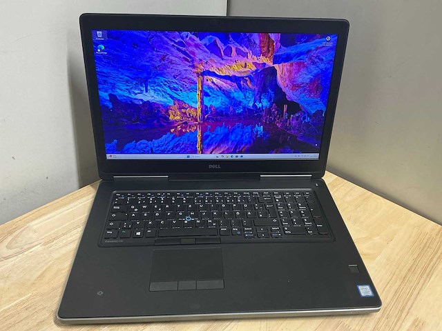 Dell precision 7720(i7) laptop - afbeelding 1 van  8