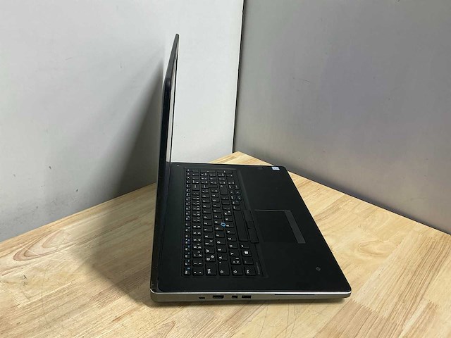 Dell precision 7720(i7) laptop - afbeelding 4 van  8