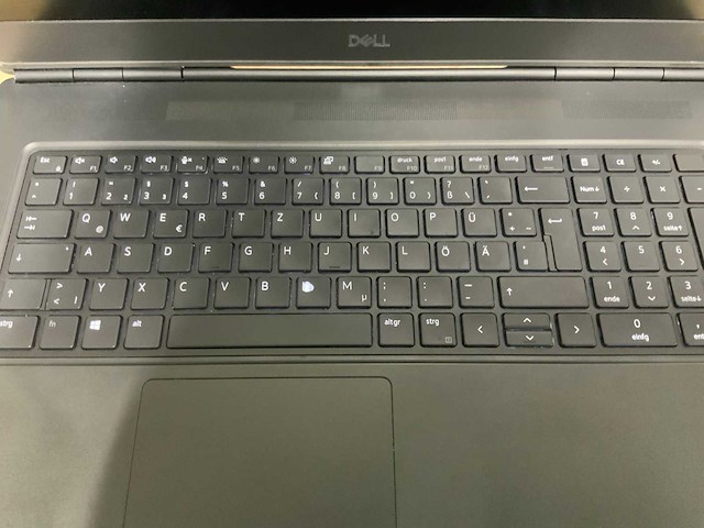 Dell precision 7750(i9) laptop - afbeelding 8 van  8