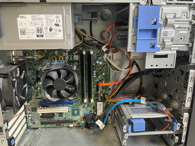 Dell precision tower 3620, xeon(r) e3-1270, 32gb ram (2x16gb), 256 gb nvme workstations (2x) - afbeelding 5 van  13