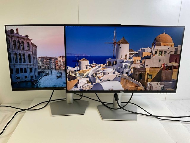 Dell (s2722dc) 27”, 2560x1440 (qhd) ips monitors (2x) - afbeelding 1 van  7