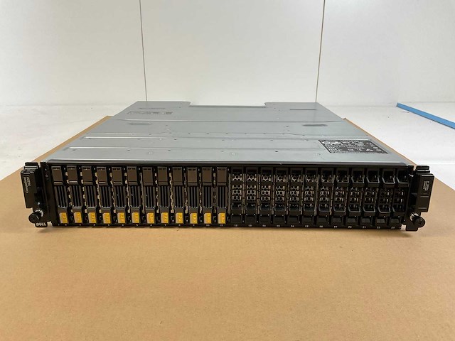 Dell (sc220) 11x 1.2 tb sas(st1200mm0007) disk array enclosure storage - afbeelding 8 van  14