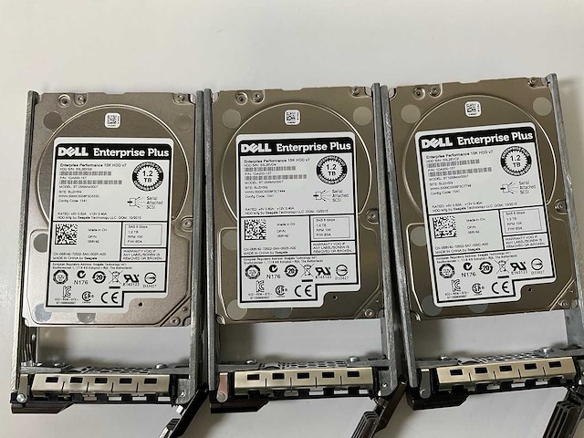 Dell (sc220) 23x 1.2 tb sas(st1200mm0007) - 1x 1.2 tb sas(huc101212css600) disk array enclosure storage - afbeelding 18 van  18