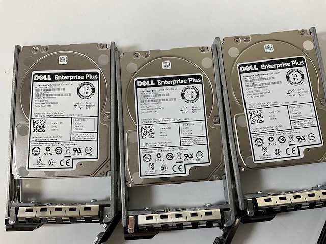 Dell (sc220) 23x 1.2 tb sas(st1200mm0007) disk array enclosure storage - afbeelding 8 van  17