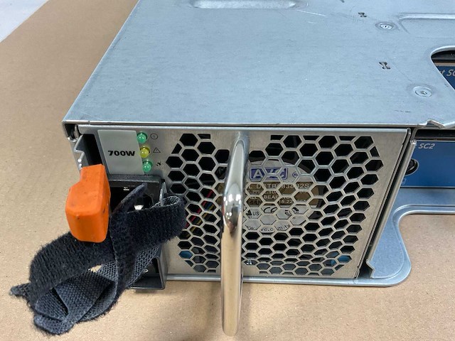 Dell (sc220) 23x 1.2 tb sas(st1200mm0007) disk array enclosure storage - afbeelding 16 van  17